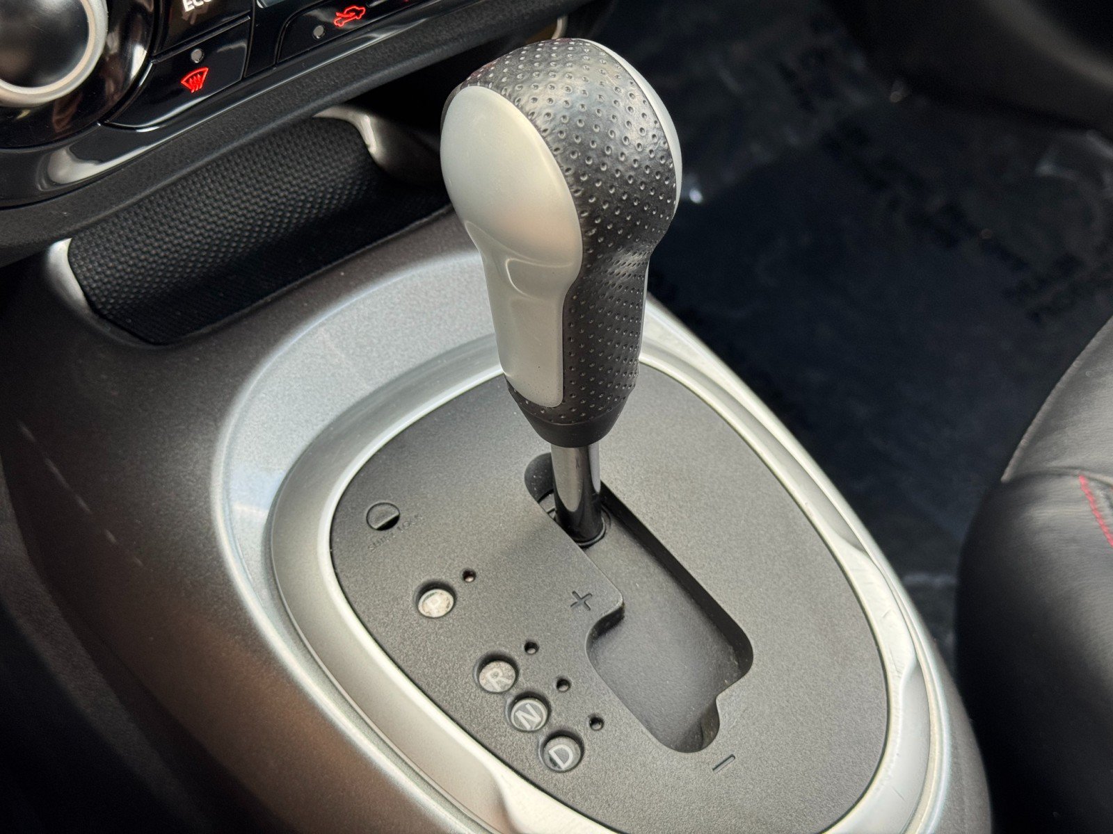 Used 2014 Nissan Juke SL AWD/4WD image 29