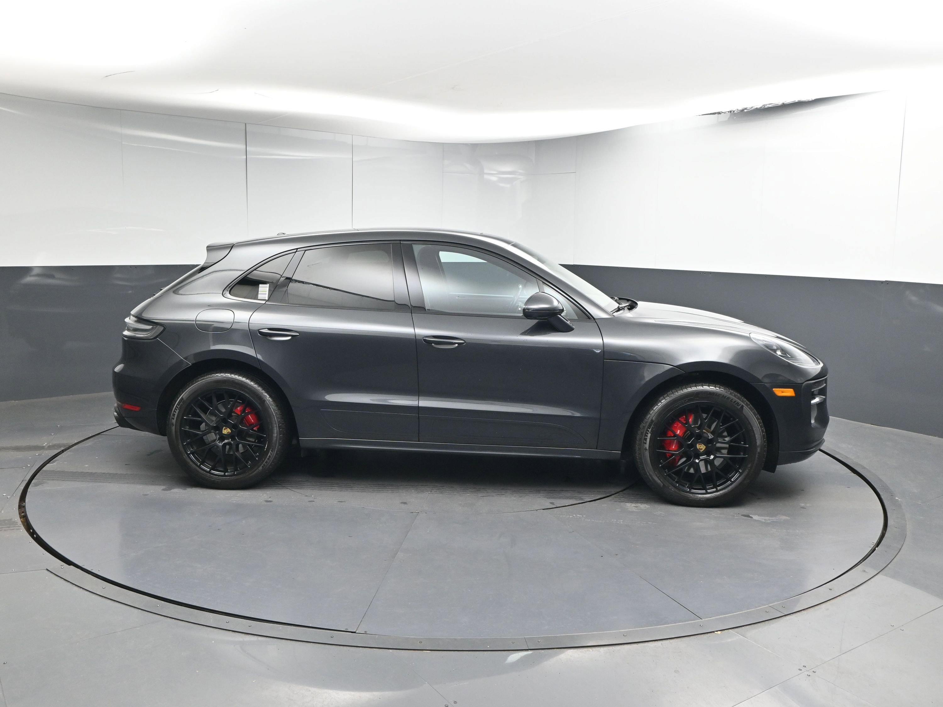 Certified 2021 Porsche Macan GTS image 25