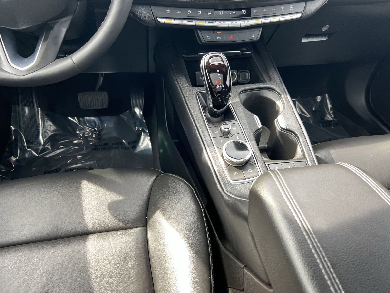 Used 2023 Cadillac XT4 Luxury w/ Cold Weather Package image 22