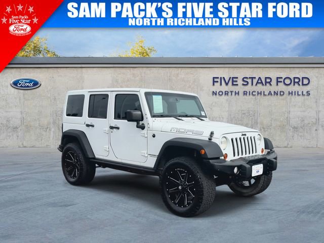 Used 2013 Jeep Wrangler Unlimited Sahara AWD/4WD image 2