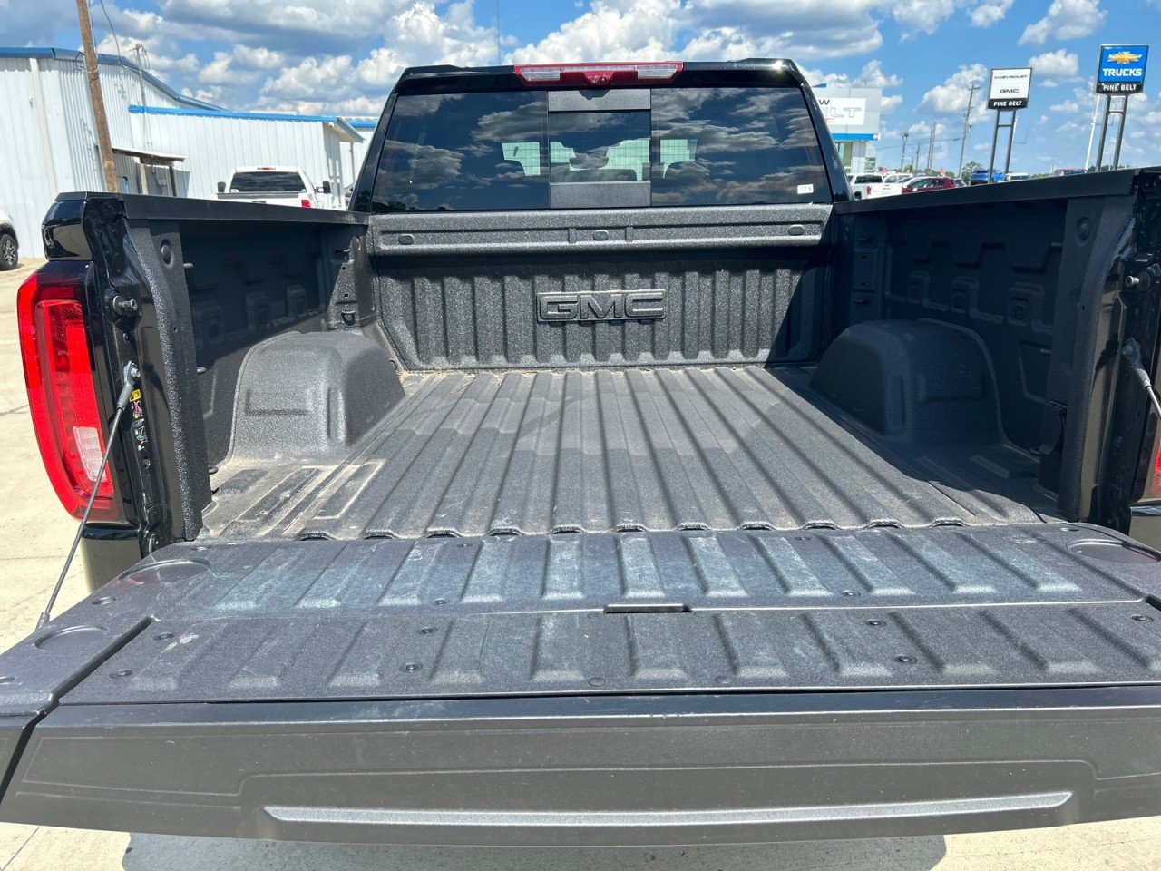 Used 2026 GMC Sierra 1500 AT4 AWD/4WD image 7
