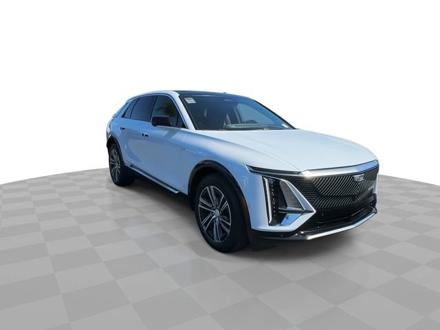 New 2026 Cadillac Lyriq Luxury image 2