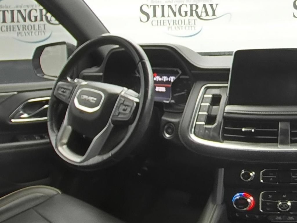 Used 2021 GMC Yukon XL SLT w/ Rear Media and Nav Package AWD/4WD image 16