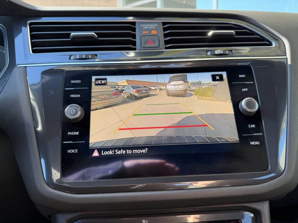 Used 2022 Volkswagen Tiguan SEL R-Line image 18