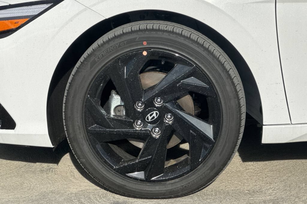 New 2026 Hyundai Elantra SEL Sport Premium FWD image 30