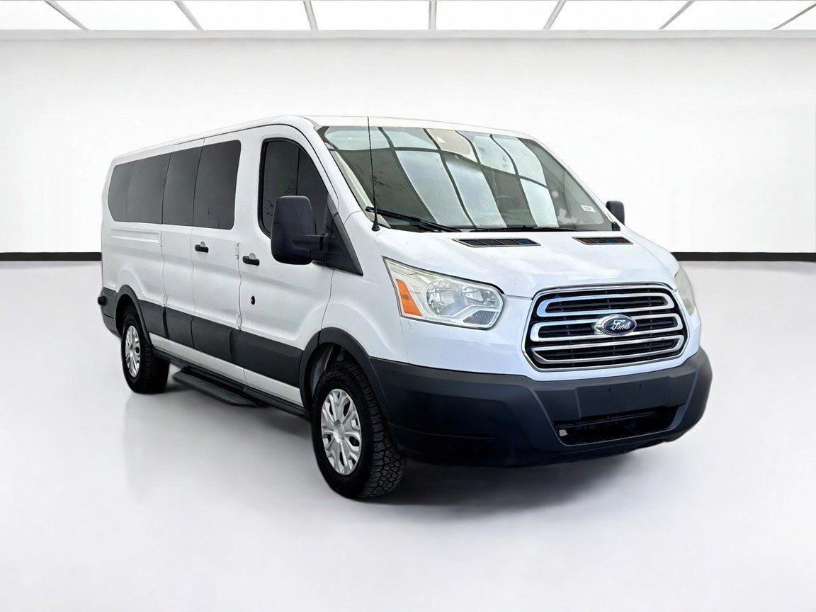Used 2016 Ford Transit 350 XLT RWD image 3