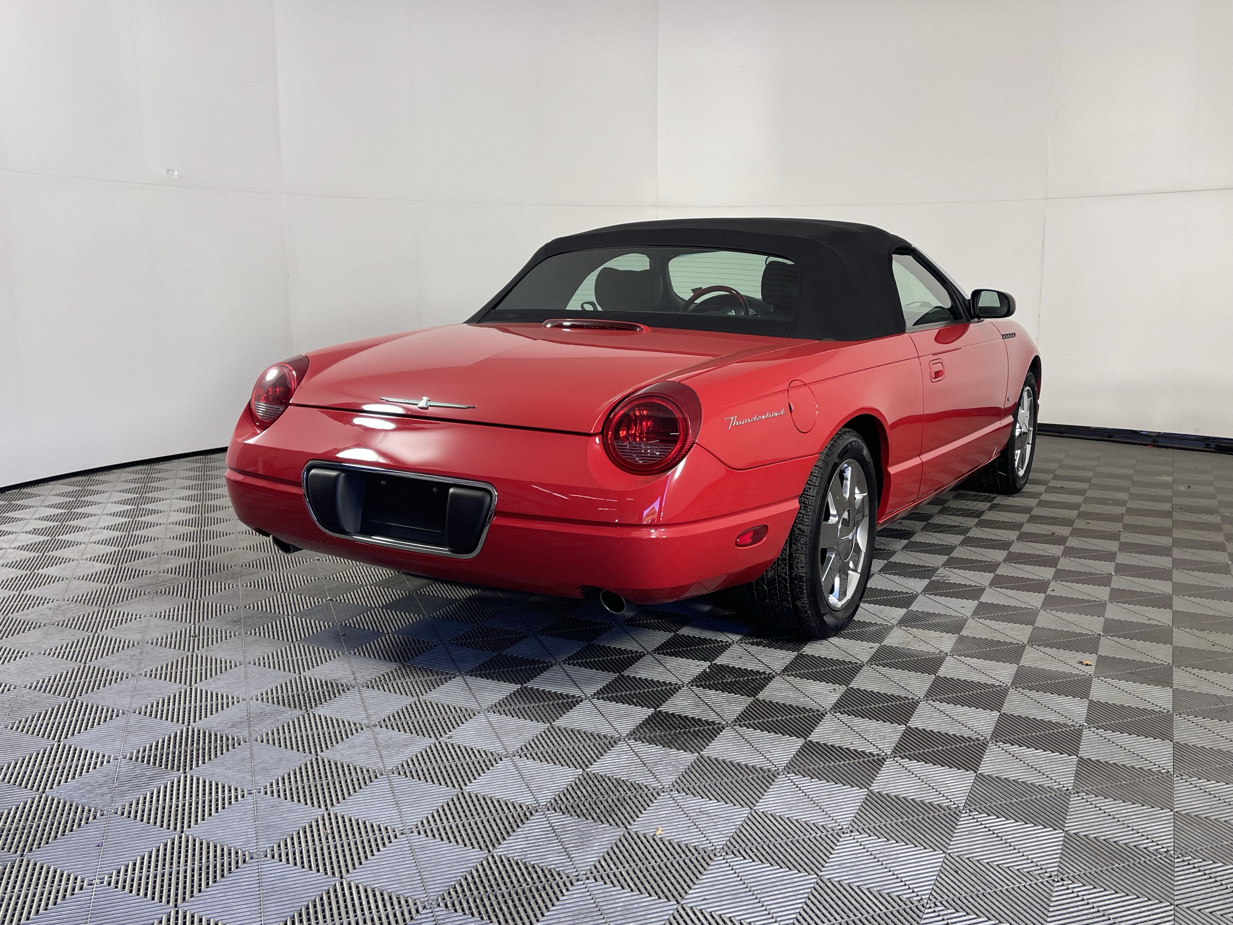 Used 2003 Ford Thunderbird RWD image 5