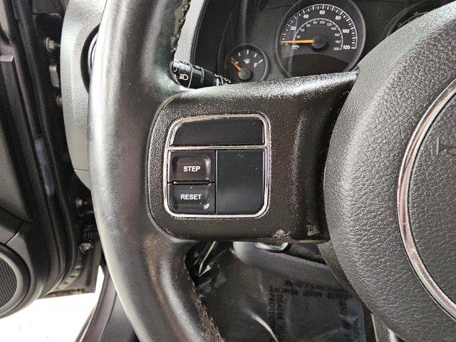 Used 2015 Jeep Patriot High Altitude AWD/4WD image 16