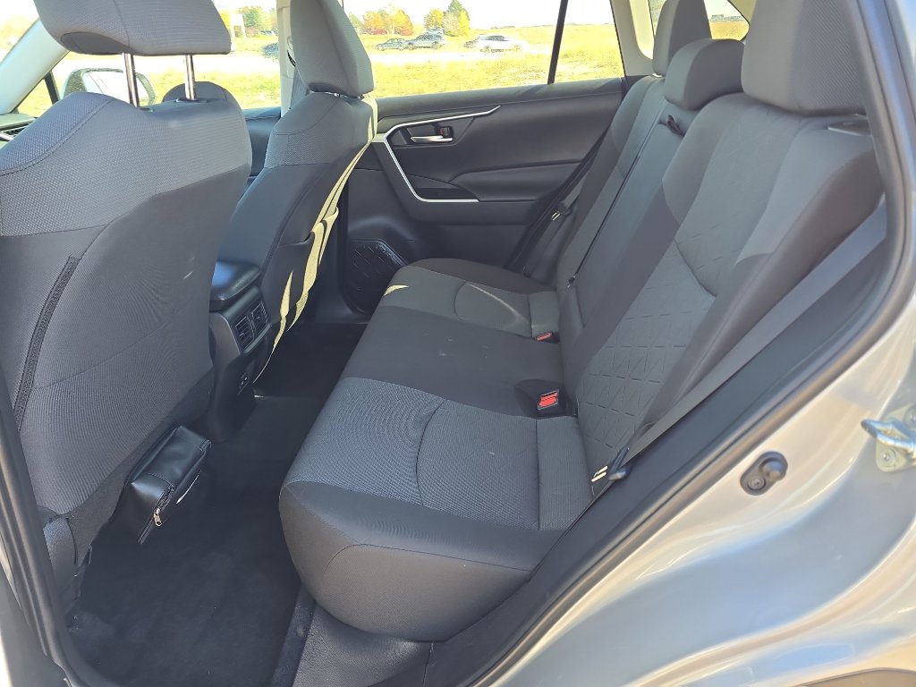 Used 2022 Toyota RAV4 XLE image 14