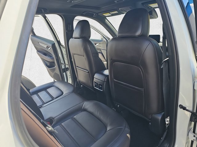 Used 2022 MAZDA CX-5 Signature image 11