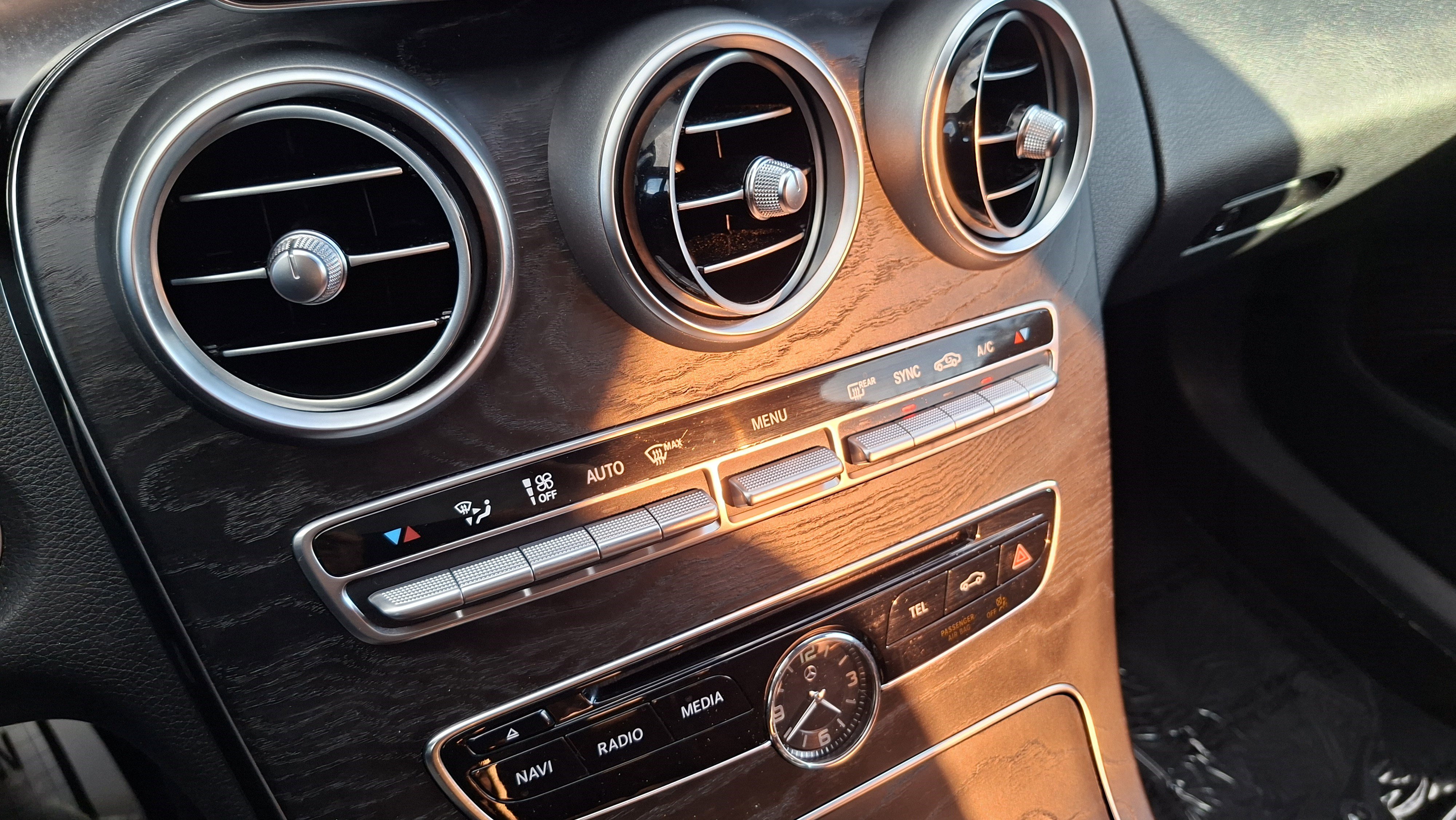 Used 2015 Mercedes-Benz C 400 4MATIC image 15