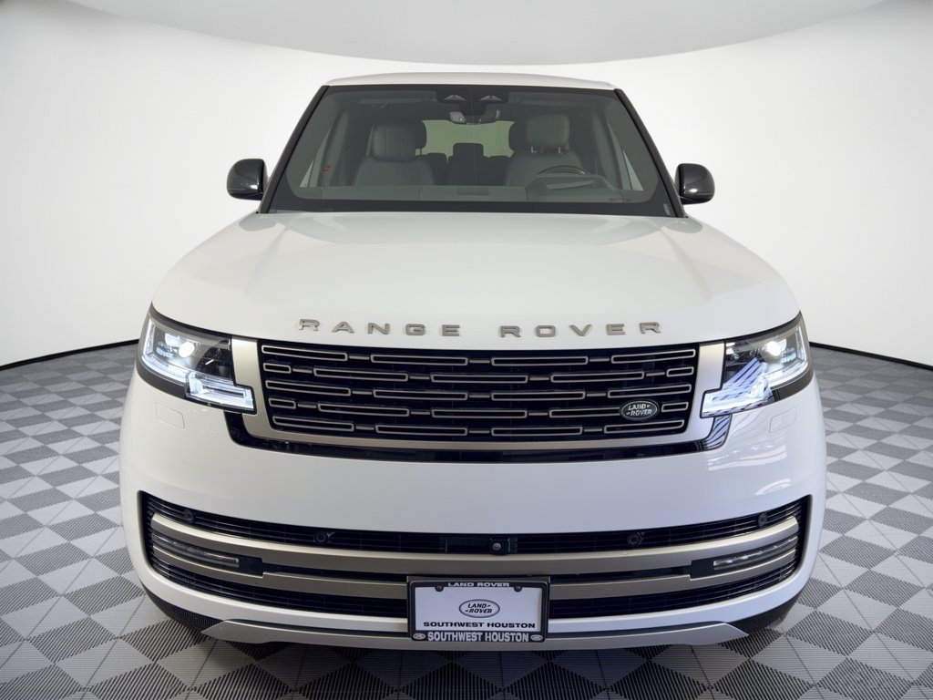 Used 2025 Land Rover Range Rover Long Wheelbase SE AWD/4WD image 6