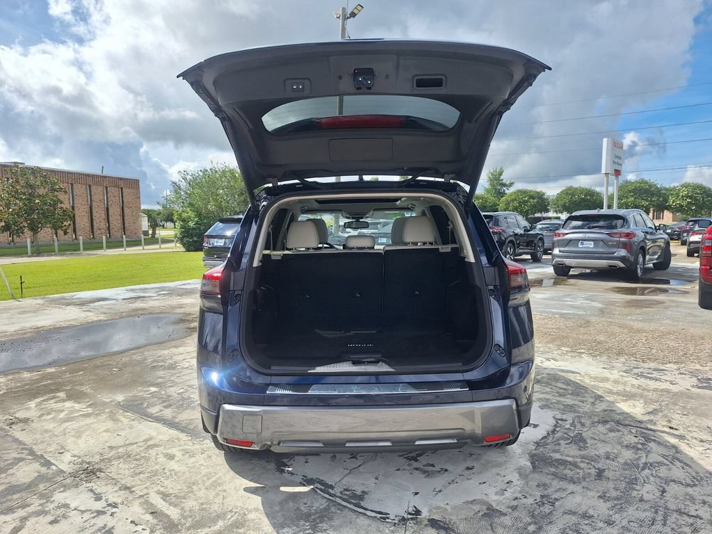 Used 2024 Nissan Rogue SL w/ SL Premium Package AWD/4WD image 28
