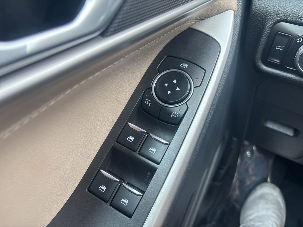 Used 2023 Ford Explorer XLT w/ Class IV Trailer Tow Package image 19