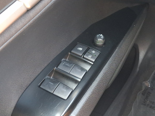 Used 2025 Toyota Camry LE FWD image 23