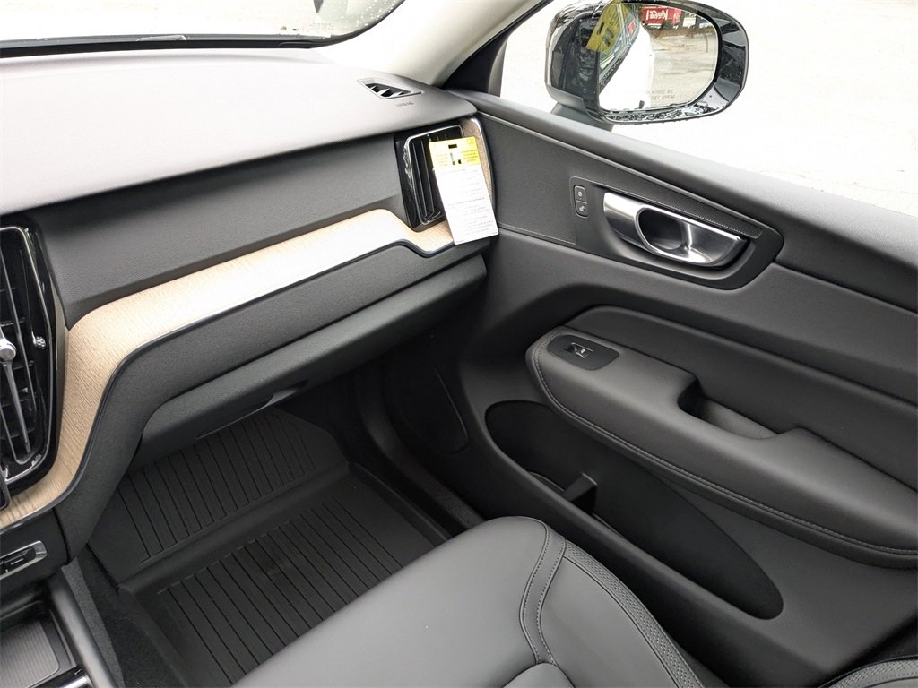 New 2026 Volvo XC60 B5 Core image 17