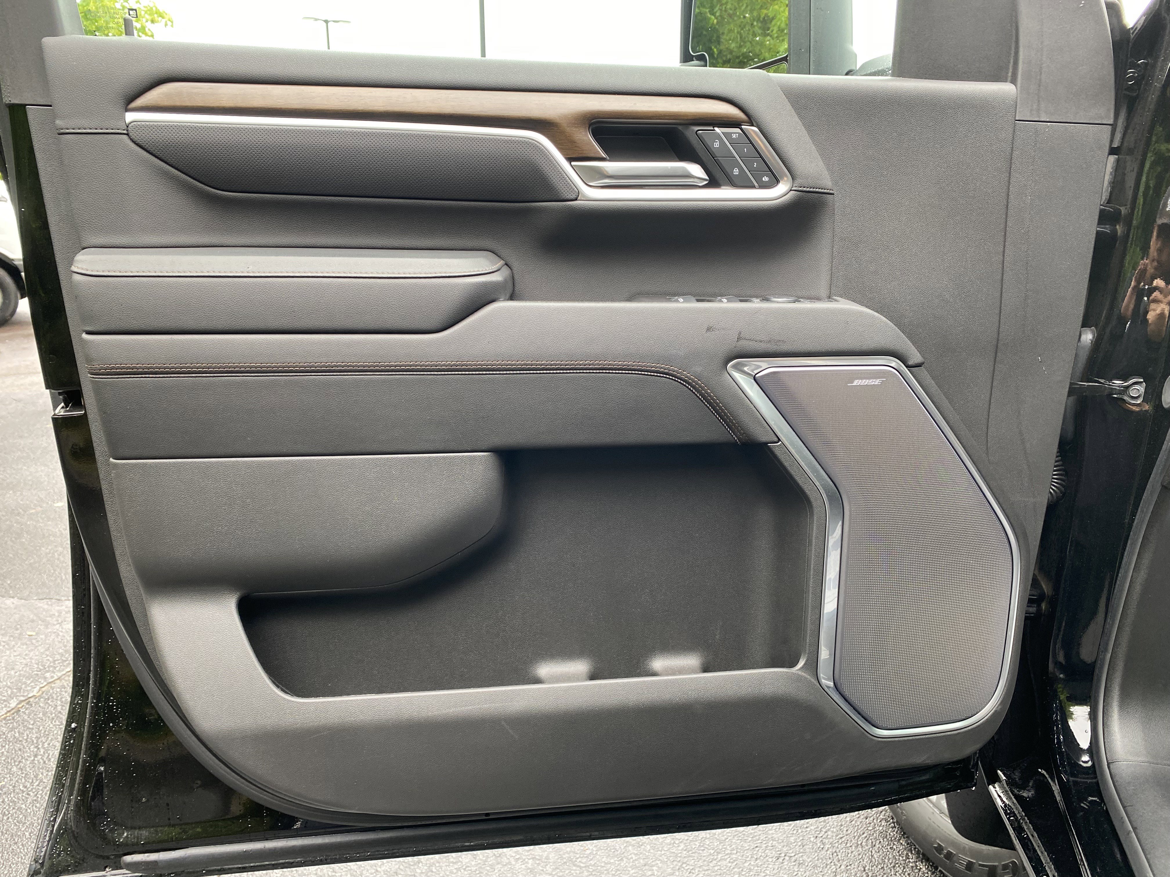 Used 2025 Chevrolet Silverado 2500 High Country w/ High Country Premium Package AWD/4WD image 16