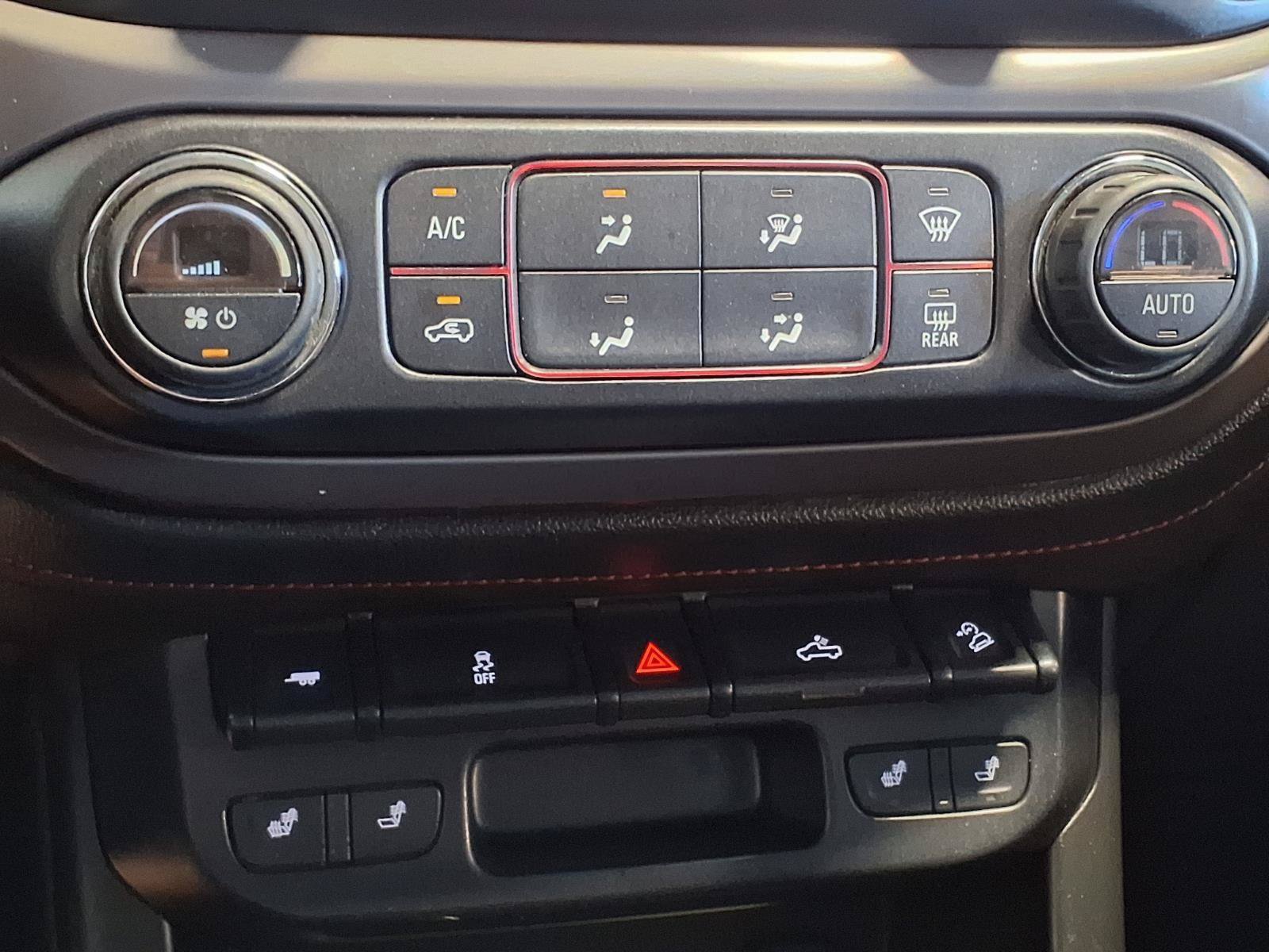 Used 2015 GMC Canyon SLE w/ All-Terrain Package AWD/4WD image 21