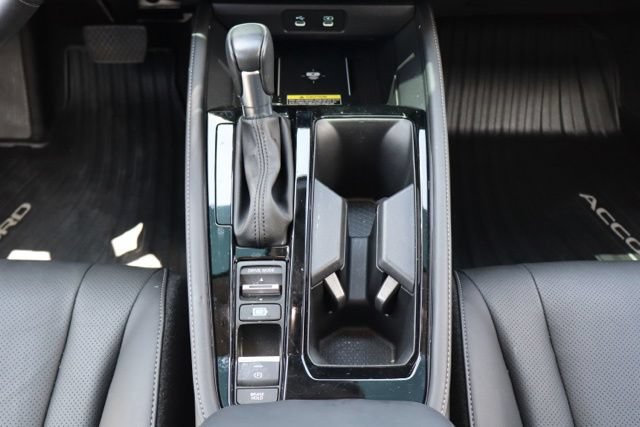 Used 2025 Honda Accord Touring image 11