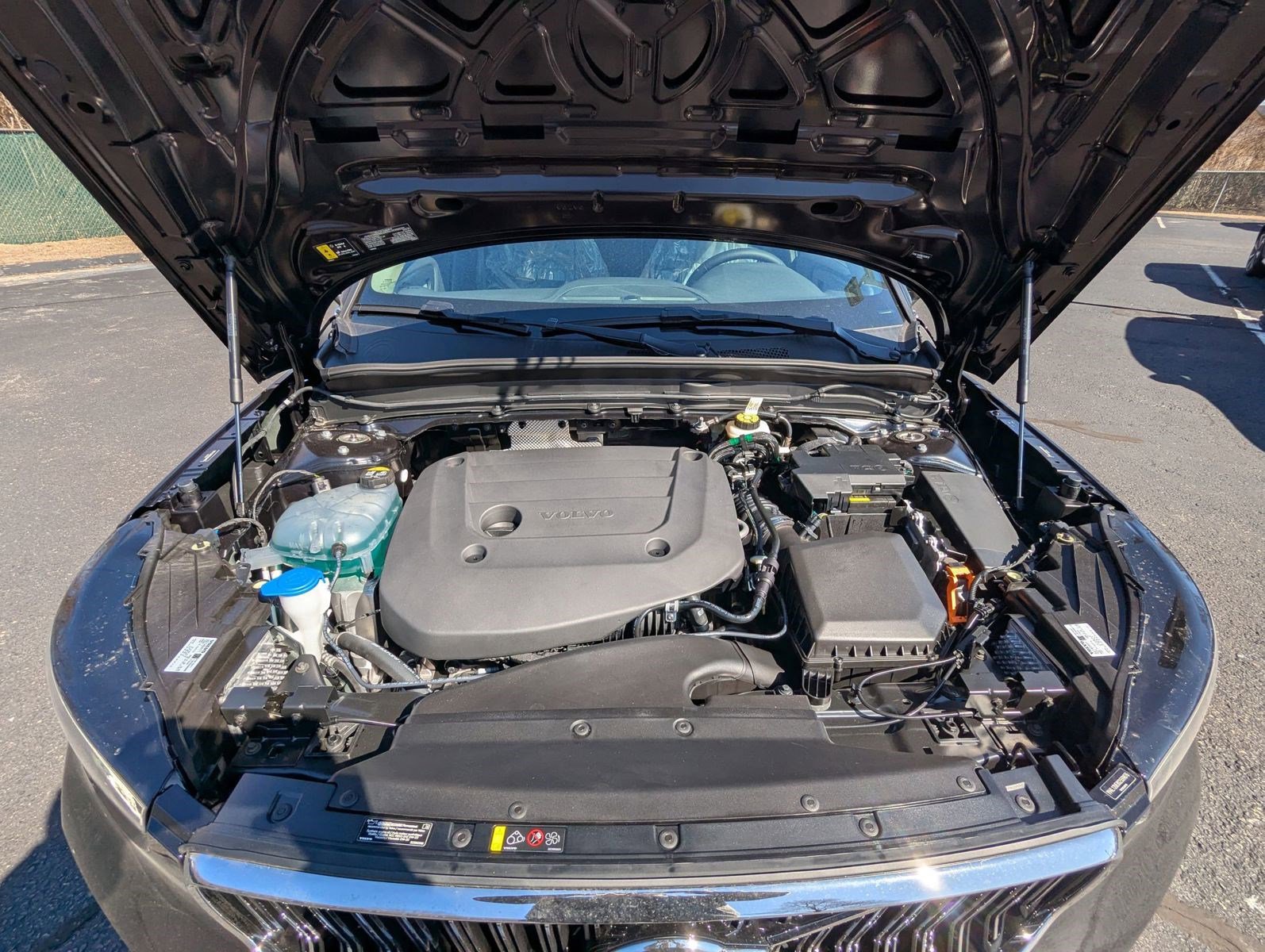 New 2025 Volvo XC40 B5 Plus w/ Protection Package Premier image 22