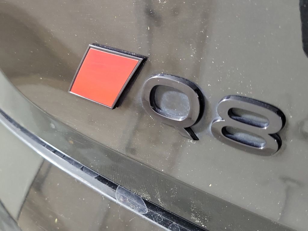 Used 2024 Audi Q8 e-tron Prestige w/ Prestige Package image 7