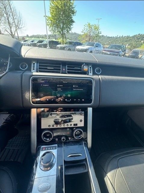 Used 2019 Land Rover Range Rover Supercharged image 11