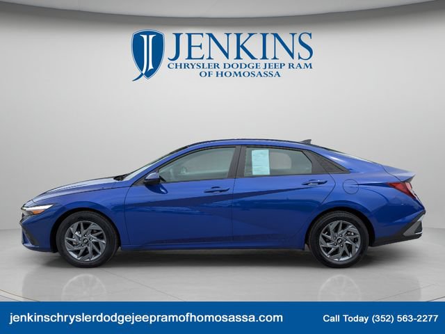 Used 2024 Hyundai Elantra SEL FWD image 8