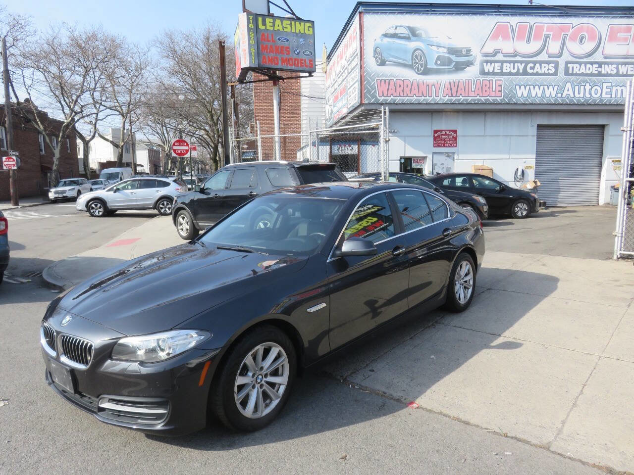 Used 2014 BMW 528i xDrive Sedan AWD/4WD image 2