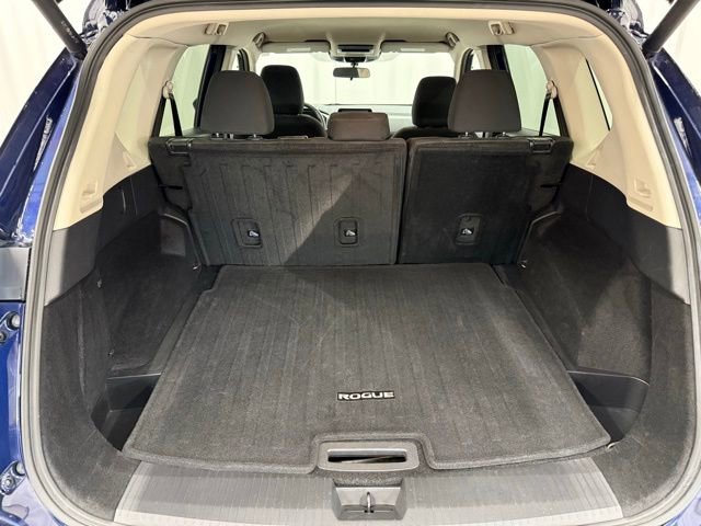 Used 2025 Nissan Rogue SV image 28
