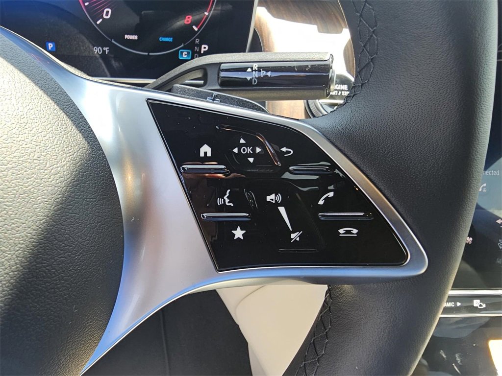 Used 2025 Mercedes-Benz GLC 300 image 18