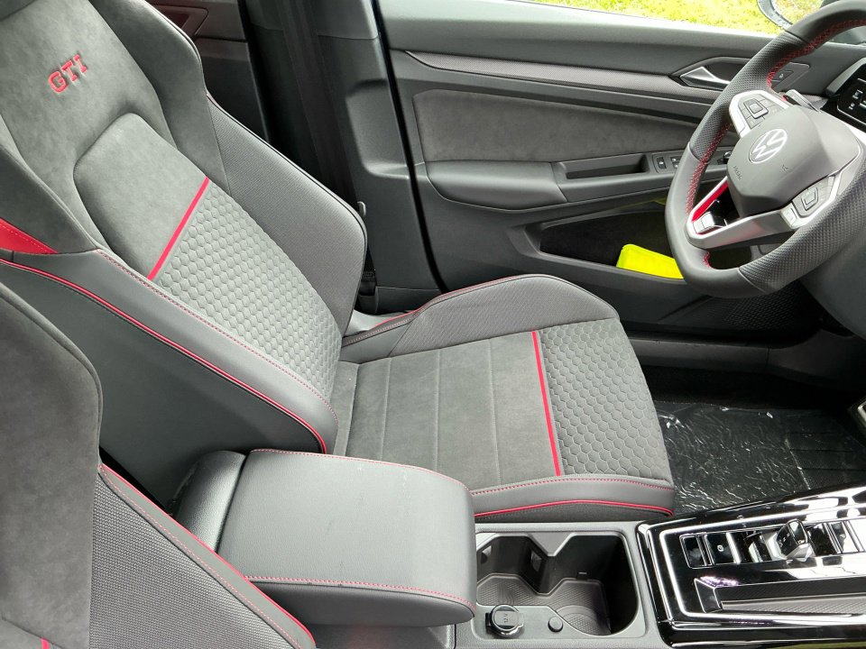 New 2025 Volkswagen GTI SE image 28