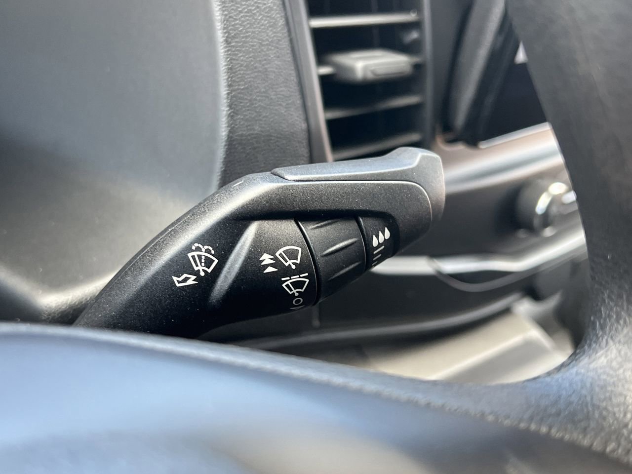 New 2026 Ford Transit 250 148 Medium Roof w/ Load Area Protection Package image 11