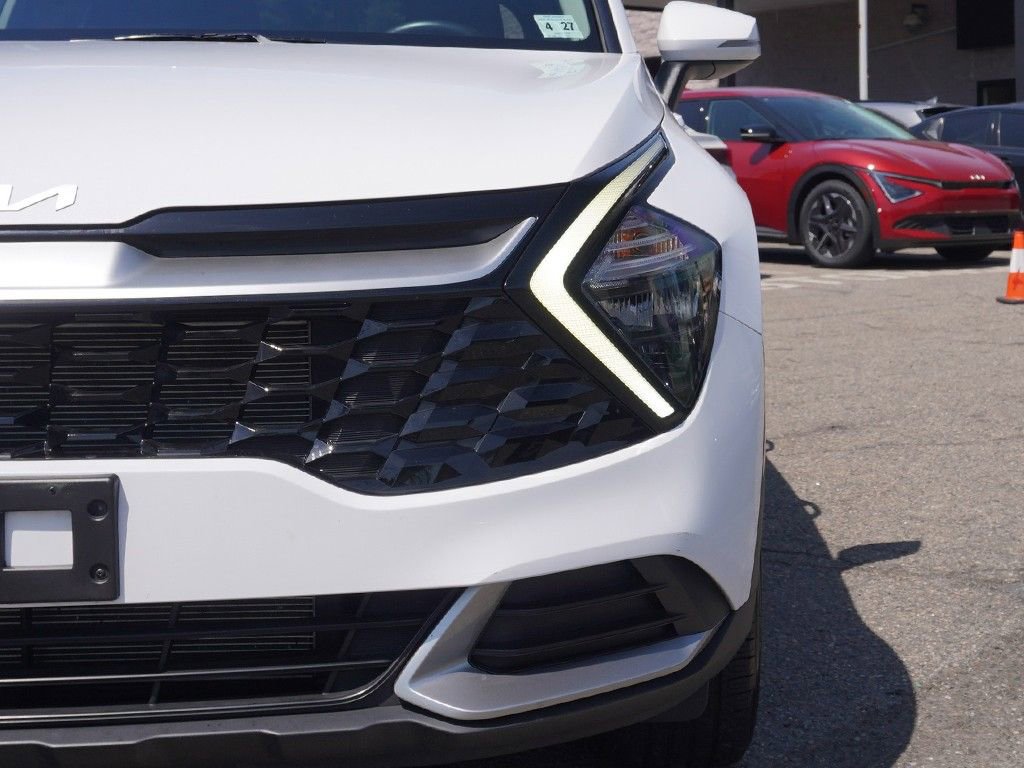 Used 2023 Kia Sportage EX image 13