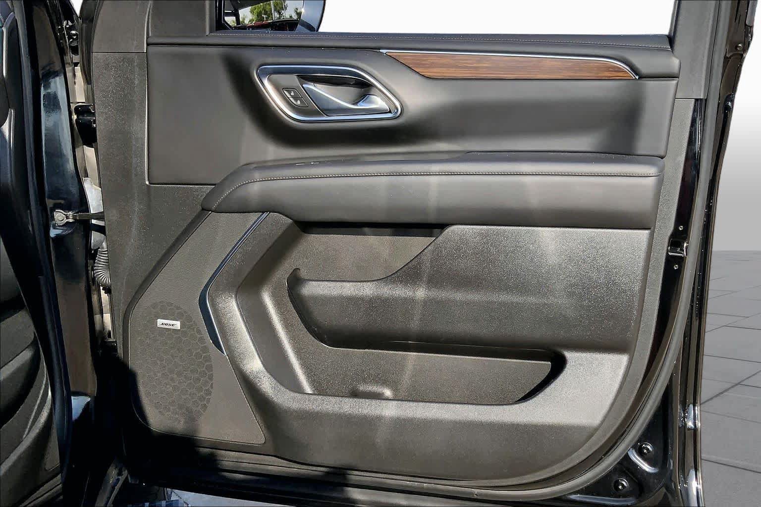 Used 2023 Chevrolet Tahoe High Country w/ Advanced Technology Package AWD/4WD image 21