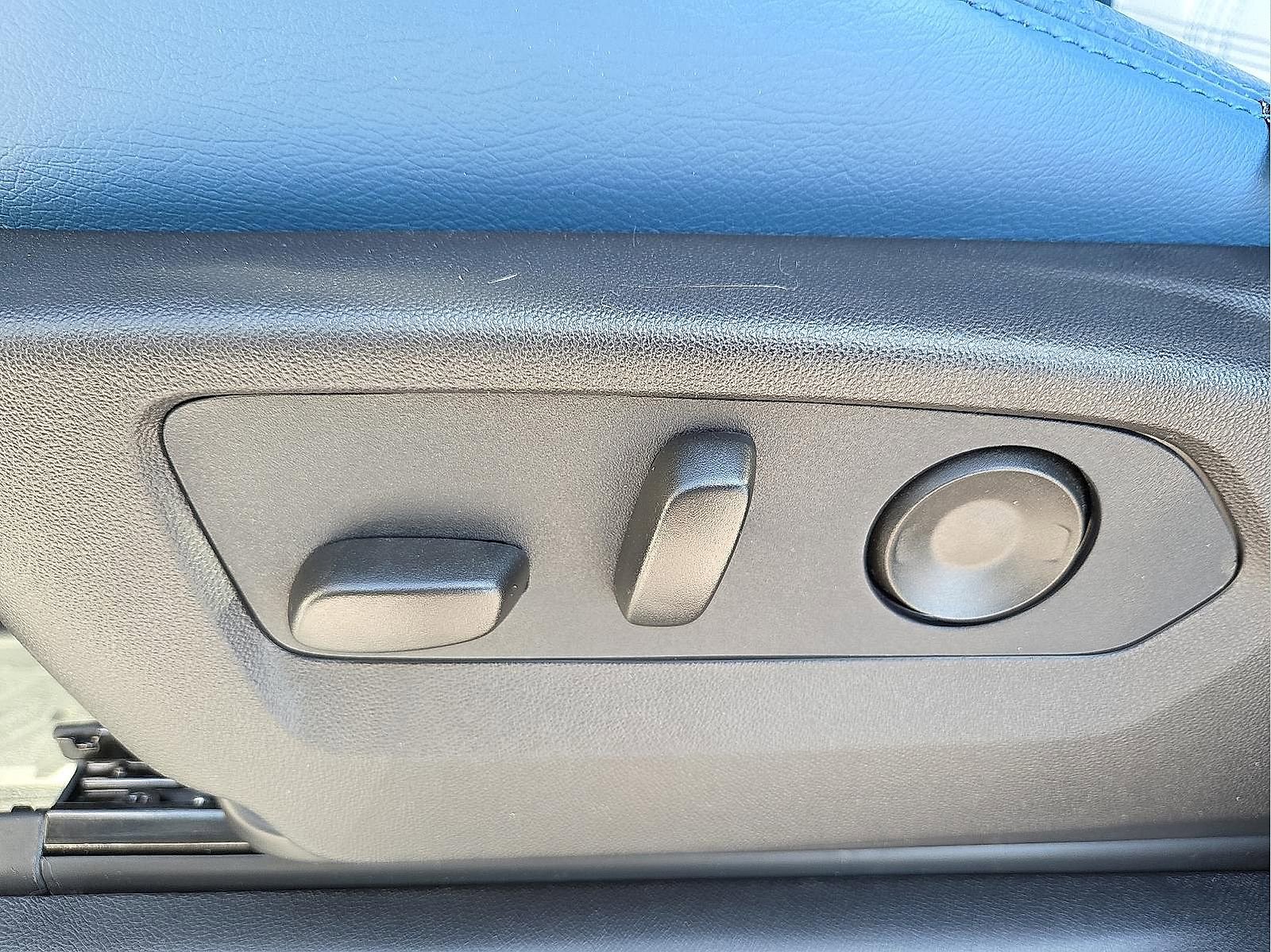 New 2026 Chevrolet Silverado 1500 LT w/ Z71 Off-Road Package image 15