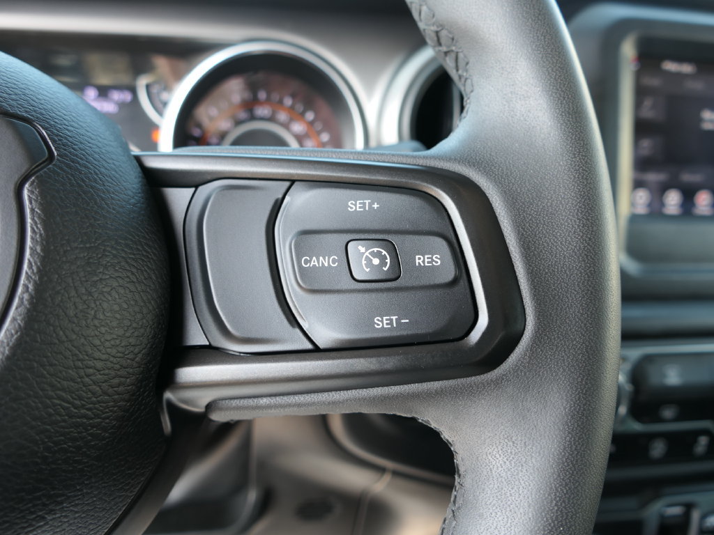 Certified 2023 Jeep Gladiator Sport AWD/4WD image 17