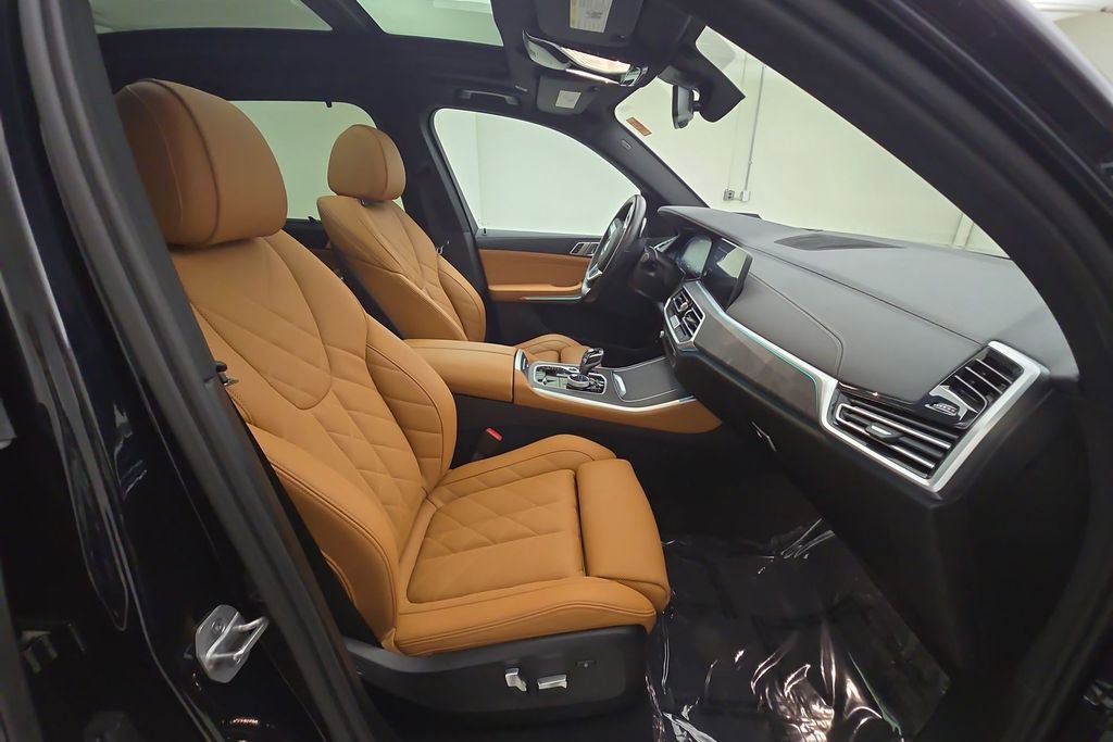 Certified 2023 BMW X5 xDrive45e w/ Executive Package image 31