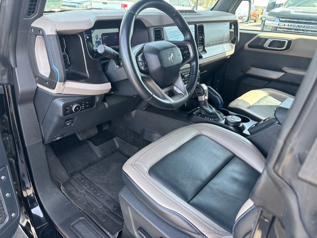 Used 2023 Ford Bronco Wildtrak image 7