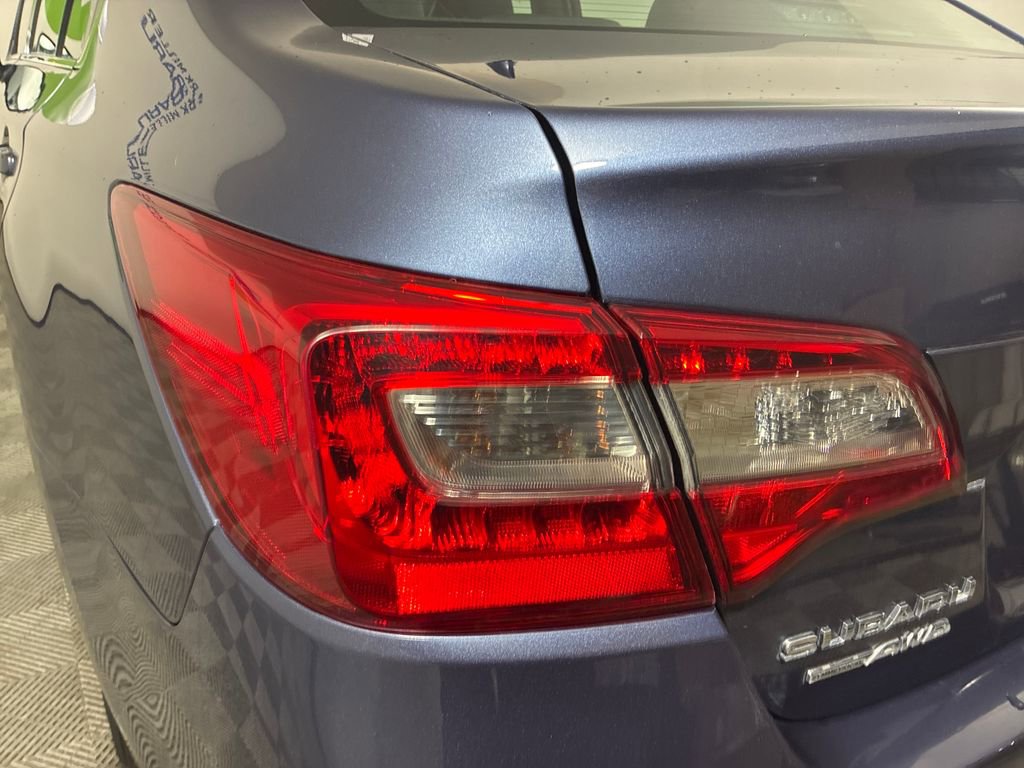 Used 2017 Subaru Legacy 2.5i Premium image 12