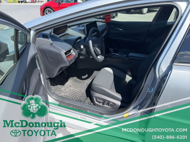 New 2026 Toyota Prius Plug-In Hybrid FWD image 11