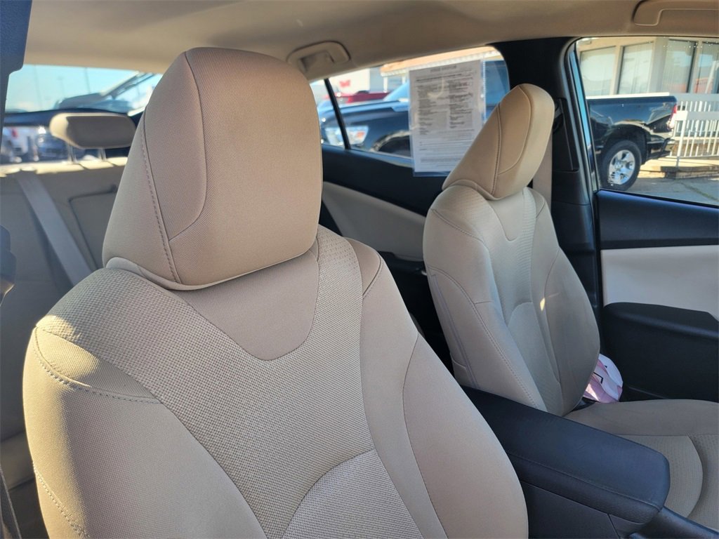 Used 2020 Toyota Prius LE image 20