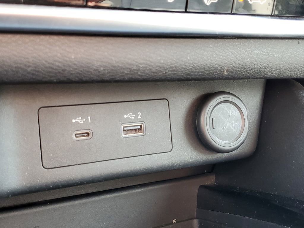 Used 2023 Nissan Rogue SV AWD/4WD image 32