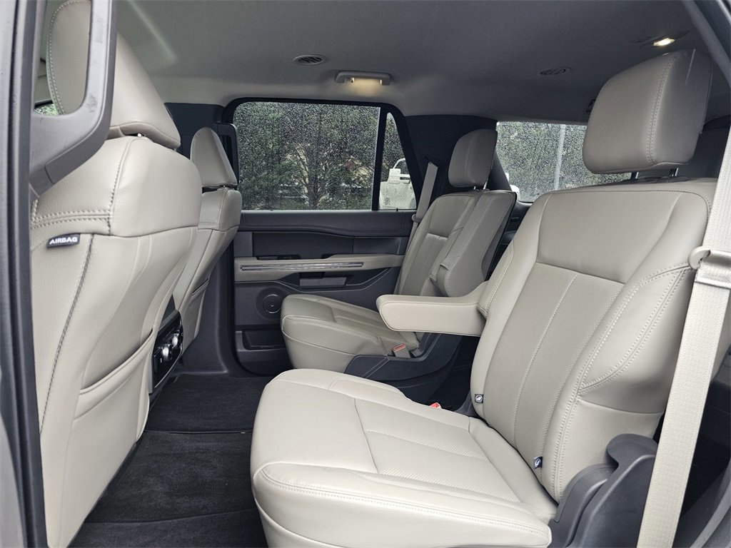 Used 2021 Ford Expedition XLT image 19