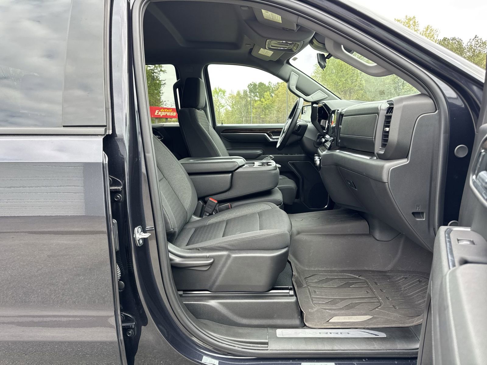 Used 2025 GMC Sierra 1500 Elevation image 33