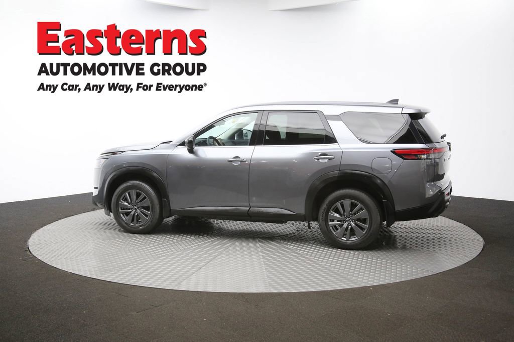 Used 2024 Nissan Pathfinder S image 57
