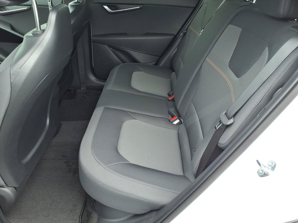 New 2026 Kia Niro LX FWD image 12
