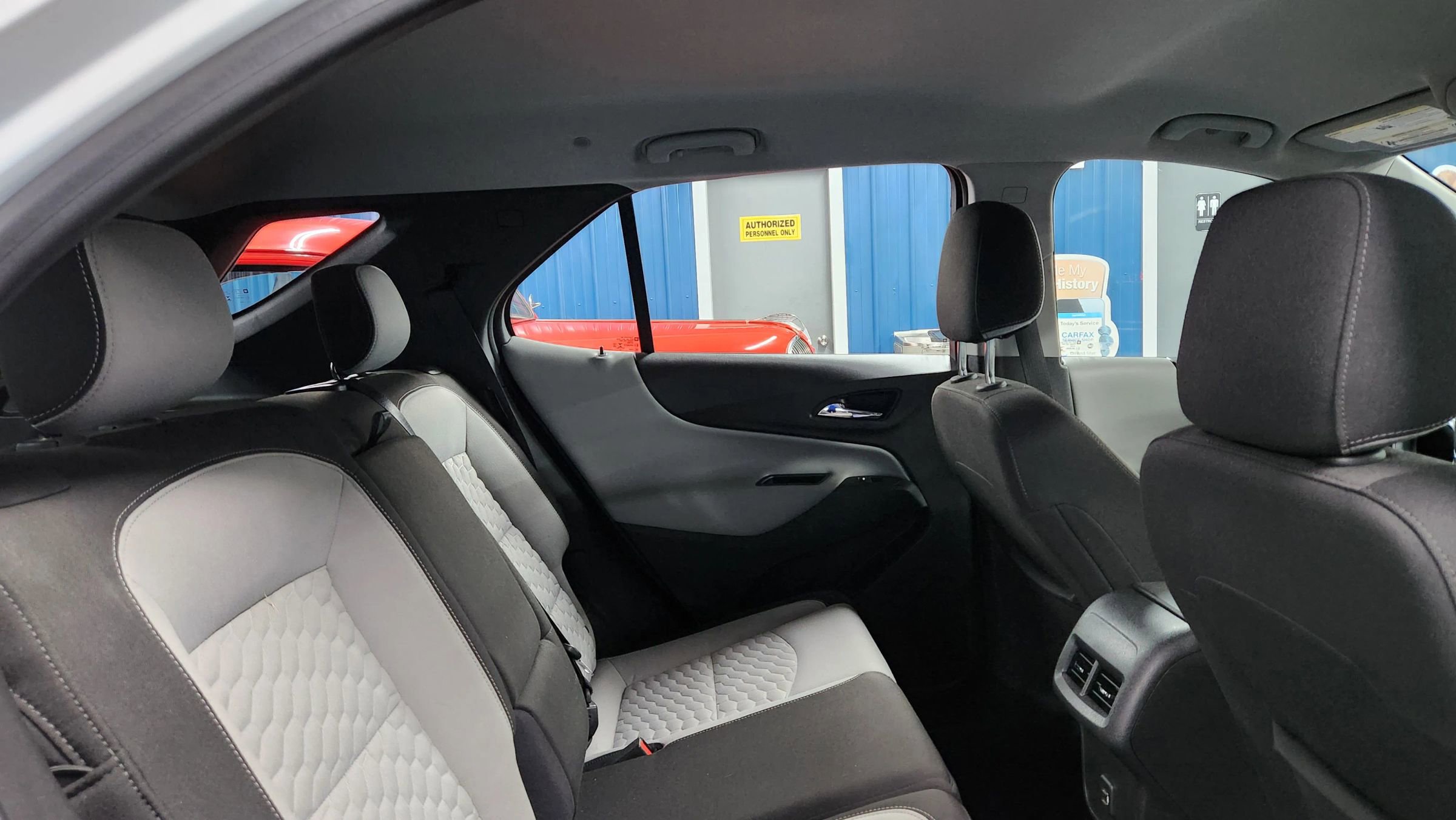 Used 2019 Chevrolet Equinox LS image 14