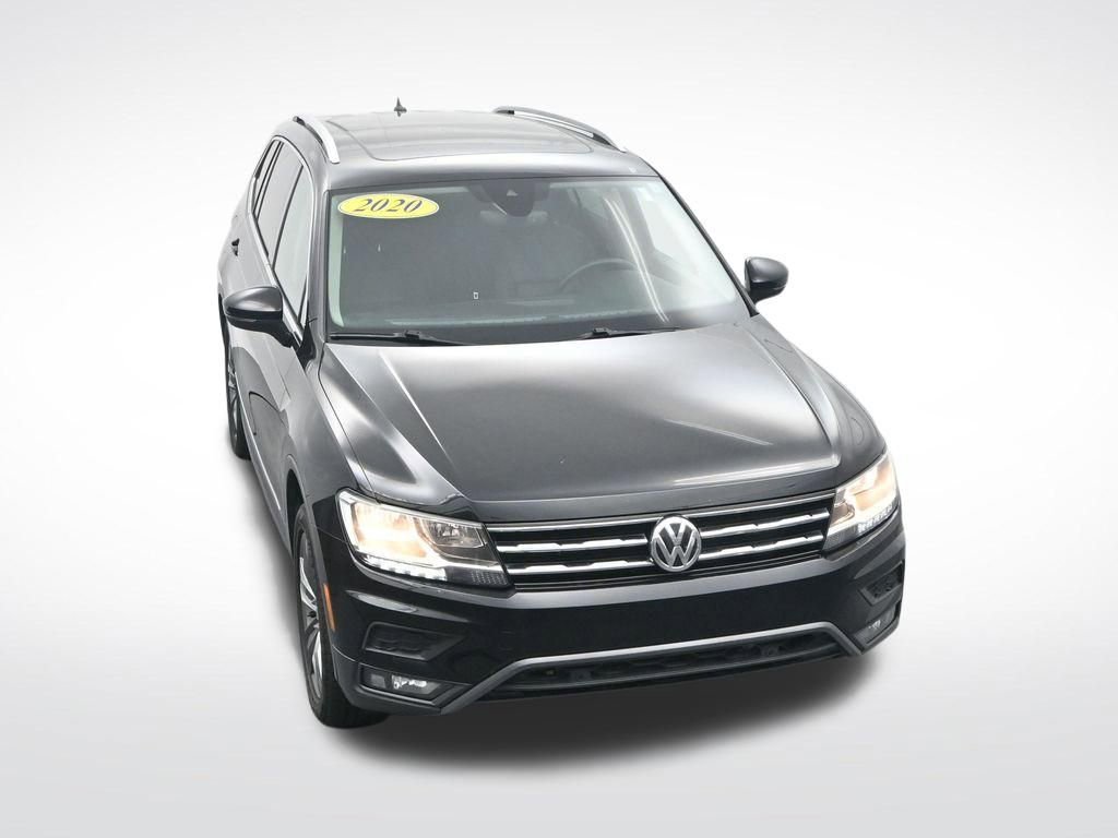 Used 2020 Volkswagen Tiguan SEL AWD/4WD image 25