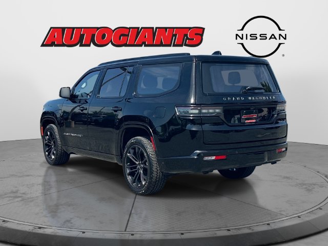 Used 2023 Jeep Grand Wagoneer Series III w/ Rear Seat Video Group 1 AWD/4WD image 6