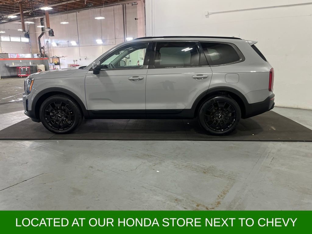 Used 2022 Kia Telluride EX w/ EX Premium Package image 4
